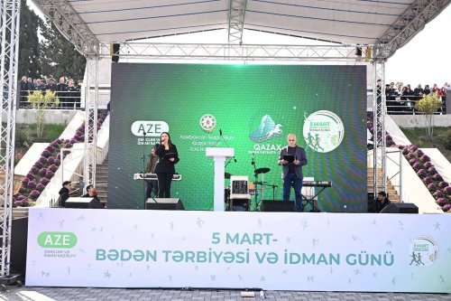 Qazaxda möhtəşəm parad və açılış - FOTOLAR