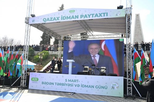 Qazaxda möhtəşəm parad və açılış - FOTOLAR