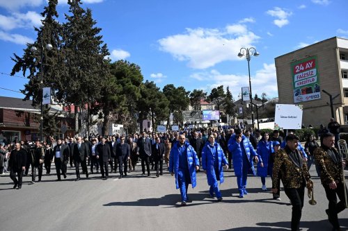 Qazaxda möhtəşəm parad və açılış - FOTOLAR