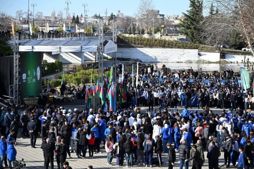 Qazaxda möhtəşəm parad və açılış - FOTOLAR