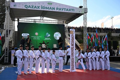 Qazaxda möhtəşəm parad və açılış - FOTOLAR