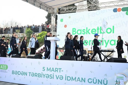 Qazaxda möhtəşəm parad və açılış - FOTOLAR