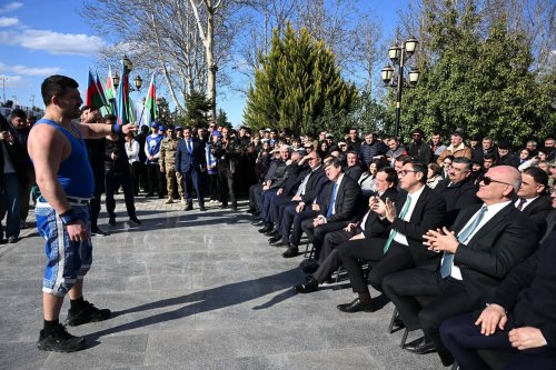 Qazaxda möhtəşəm parad və açılış - FOTOLAR