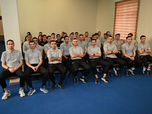 Fərəcullayev Əliyar Ağayevi gözləmədən hakimləri mükafatlandırdı - FOTOLAR