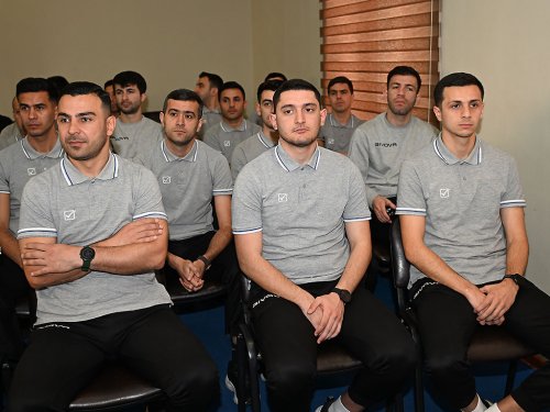 Fərəcullayev Əliyar Ağayevi gözləmədən hakimləri mükafatlandırdı - FOTOLAR