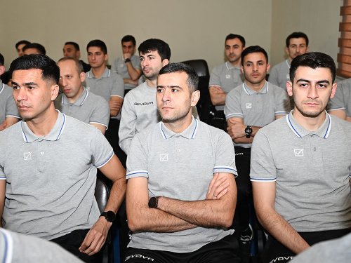 Fərəcullayev Əliyar Ağayevi gözləmədən hakimləri mükafatlandırdı - FOTOLAR