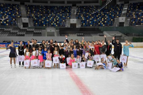 Bakıda fiqurlu konkisürmə şousu - FOTOLAR