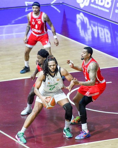 "Neftçi" və "Sabah" qalib gəldi - FOTOLAR