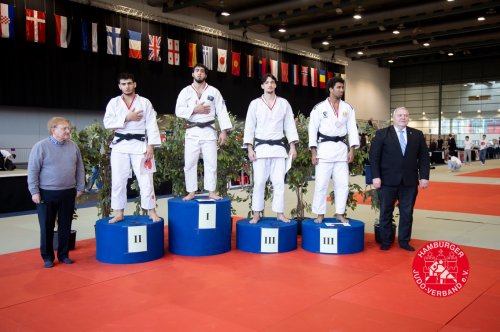 Daha bir millimiz Almaniyada qalib oldu - FOTOLAR Daha bir millimiz Almaniyada qalib oldu - FOTOLAR