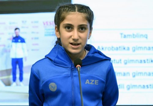 Fərid Qayıbov ötən ay fərqlənən idmançılarla görüşüb - FOTOLAR