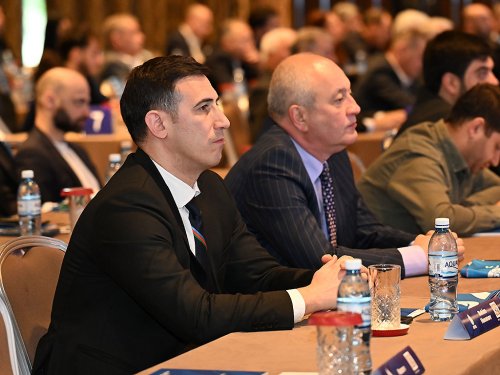 Cahangir Fərəcullayev: "FIFA Series"də əsas qazancımız kubok deyil - FOTOLAR