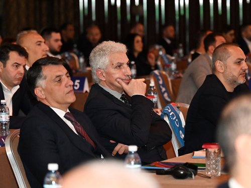 Cahangir Fərəcullayev: "FIFA Series"də əsas qazancımız kubok deyil - FOTOLAR