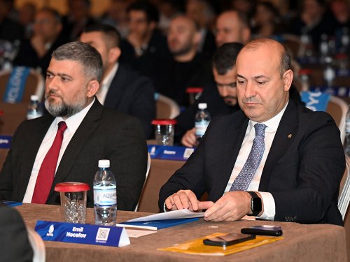 Cahangir Fərəcullayev: "FIFA Series"də əsas qazancımız kubok deyil - FOTOLAR