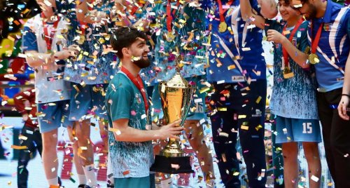 Türkiyəli baş məşqçi millimizdən getdi - FOTOLAR Türkiyəli baş məşqçi millimizdən getdi - FOTOLAR