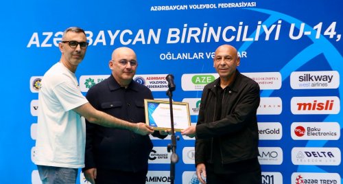 Türkiyəli baş məşqçi millimizdən getdi - FOTOLAR Türkiyəli baş məşqçi millimizdən getdi - FOTOLAR