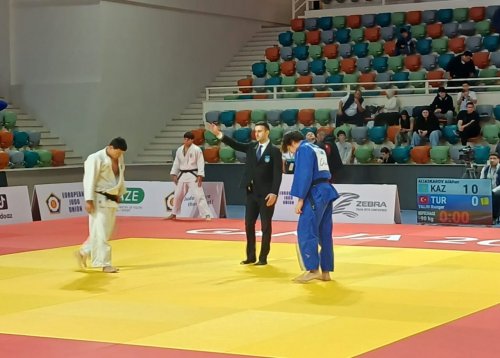 Avropa Kuboku: Gənc hakimlərimiz Gəncədə debüt etdi - FOTOLAR Avropa Kuboku: Gənc hakimlərimiz Gəncədə debüt etdi - FOTOLAR
