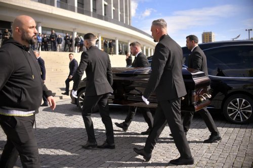 Luçesku ilə stadionda vidalaşdılar - FOTOLAR