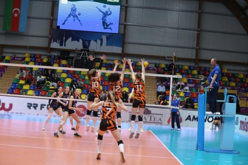 "Turan" və "DH Volley" finala yaxınlaşdı - FOTOLAR