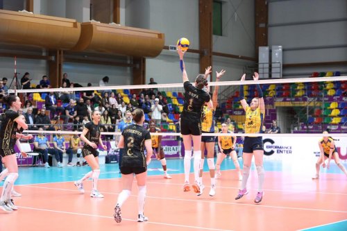 "Turan" və "DH Volley" finala yaxınlaşdı - FOTOLAR