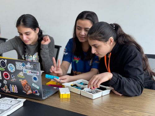 "Qarabağ" UEFA-nın vəsaitini gənc futbolçulara yönəltdi - FOTOLAR