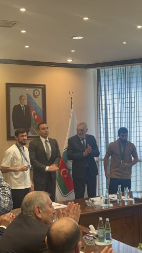 Olimpiya medalçılarımız yeni mükafatlarına qovuşdu - FOTOLAR