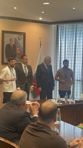 Olimpiya medalçılarımız yeni mükafatlarına qovuşdu - FOTOLAR