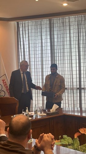 Olimpiya medalçılarımız yeni mükafatlarına qovuşdu - FOTOLAR