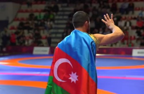 Güləşçimiz 4 qat Avropa çempionu oldu - FOTO