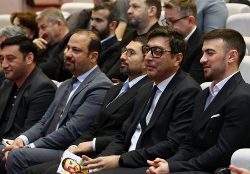 Qara Qarayev kitab təqdimatı etdi - FOTOLAR