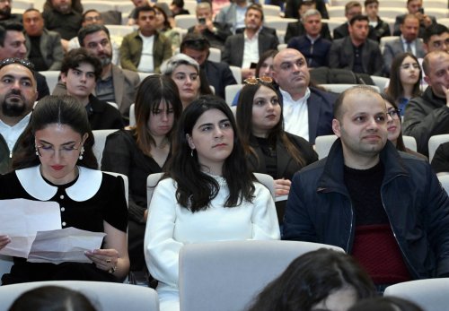 Qara Qarayev kitab təqdimatı etdi - FOTOLAR