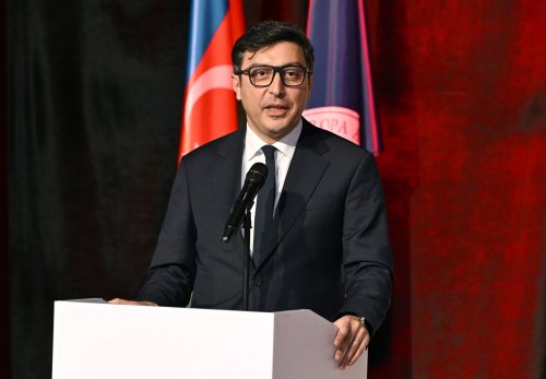 Qara Qarayev kitab təqdimatı etdi - FOTOLAR