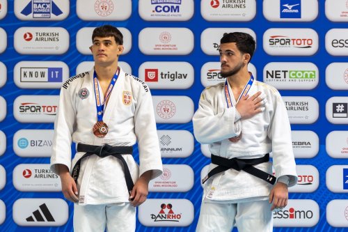 Millimiz Avropa Kubokuna 3 medalla başladı - FOTOLAR
