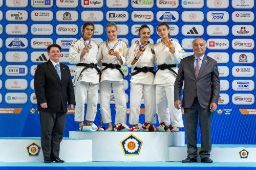 Cüdoçularımız Avropa Kubokunda 7 medal qazandı - FOTOLAR Cüdoçularımız Avropa Kubokunda 7 medal qazandı - FOTOLAR