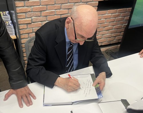 Boris Xetaqurovun "50 il futbolda" kitabının təqdimatı keçirildi