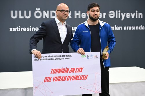 Qalstuksuz azarkeşlik - FOTOLAR