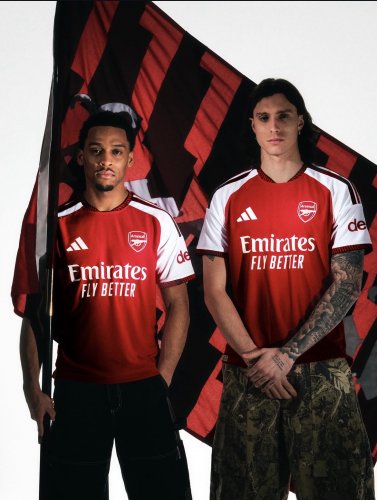 "Arsenal" yeni formalarını təqdim etdi - FOTOLAR