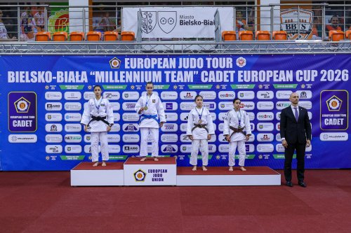 Cüdoçularımız bir günə 8 medal qazandı - FOTOLAR Cüdoçularımız bir günə 8 medal qazandı - FOTOLAR