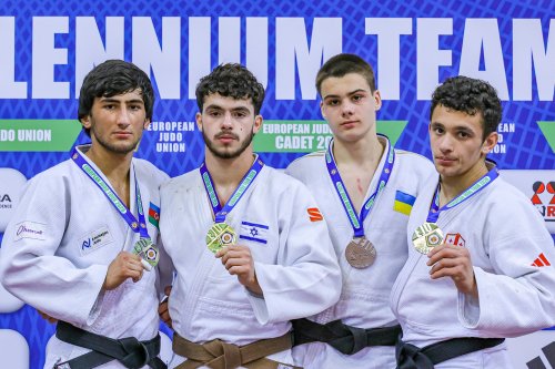 Cüdoçularımız bir günə 8 medal qazandı - FOTOLAR Cüdoçularımız bir günə 8 medal qazandı - FOTOLAR