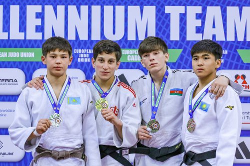 Cüdoçularımız bir günə 8 medal qazandı - FOTOLAR Cüdoçularımız bir günə 8 medal qazandı - FOTOLAR