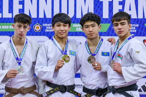 Cüdoçularımız bir günə 8 medal qazandı - FOTOLAR Cüdoçularımız bir günə 8 medal qazandı - FOTOLAR