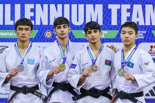 Cüdoçularımız bir günə 8 medal qazandı - FOTOLAR Cüdoçularımız bir günə 8 medal qazandı - FOTOLAR