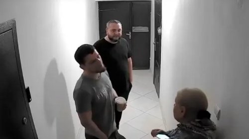 Ramzan Kadırovun oğlu qadınları vuran MMA döyüşçüsünü cəzalandırdı - VİDEO