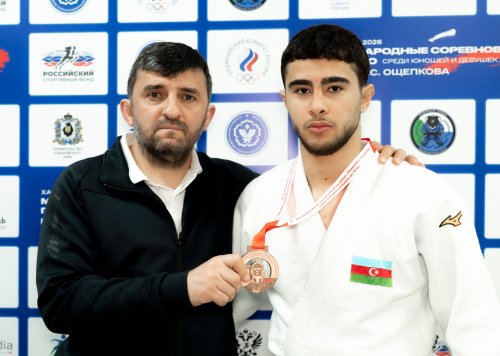 Cüdoçularımız Rusiyadan 2 medalla qayıdır - FOTOLAR Cüdoçularımız Rusiyadan 2 medalla qayıdır - FOTOLAR