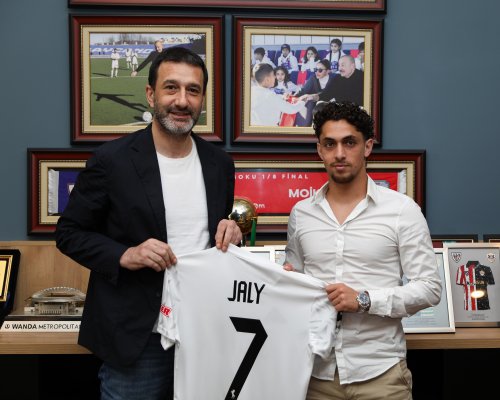 "Qarabağ"dan ilk transfer - FOTOLAR - RƏSMİ "Qarabağ"dan ilk transfer - FOTOLAR - RƏSMİ