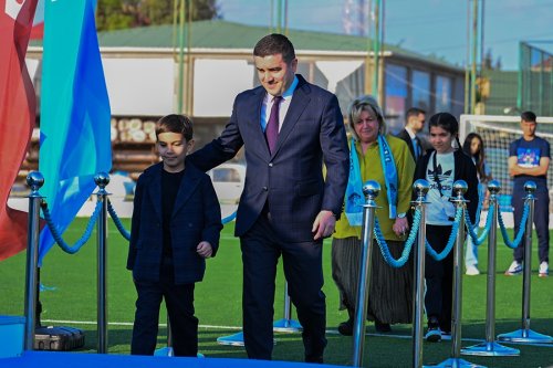 Elxan Səmədov ilk dəfə mükafatlandırma mərasimində - FOTOLAR Elxan Səmədov ilk dəfə mükafatlandırma mərasimində - FOTOLAR