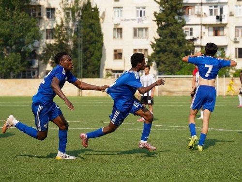 "Qarabağ" və mövsümün oyunçusu təltif olundu - FOTOLAR "Qarabağ" və mövsümün oyunçusu təltif olundu - FOTOLAR