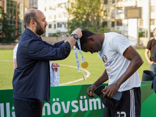 "Qarabağ" və mövsümün oyunçusu təltif olundu - FOTOLAR "Qarabağ" və mövsümün oyunçusu təltif olundu - FOTOLAR