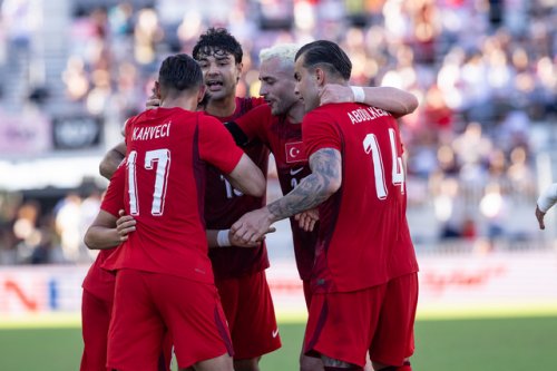 24 ildən sonra: Türkiyə mundialda ilk oyununa çıxır 24 ildən sonra: Türkiyə mundialda ilk oyununa çıxır