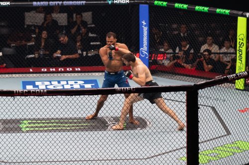 Bakıdakı UFC turnirində 72 ölkə, 11 min azarkeş - FOTOLAR
