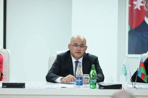 Nazir voleybolçularla görüşdü